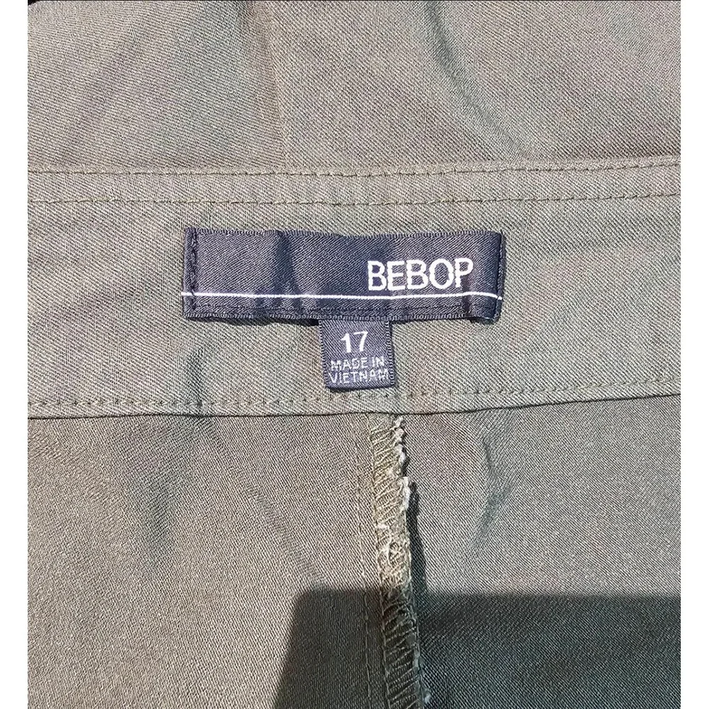 BEBOP Women’s Olive‎ Green High Rise Button Front Shorts Size 17 NWT